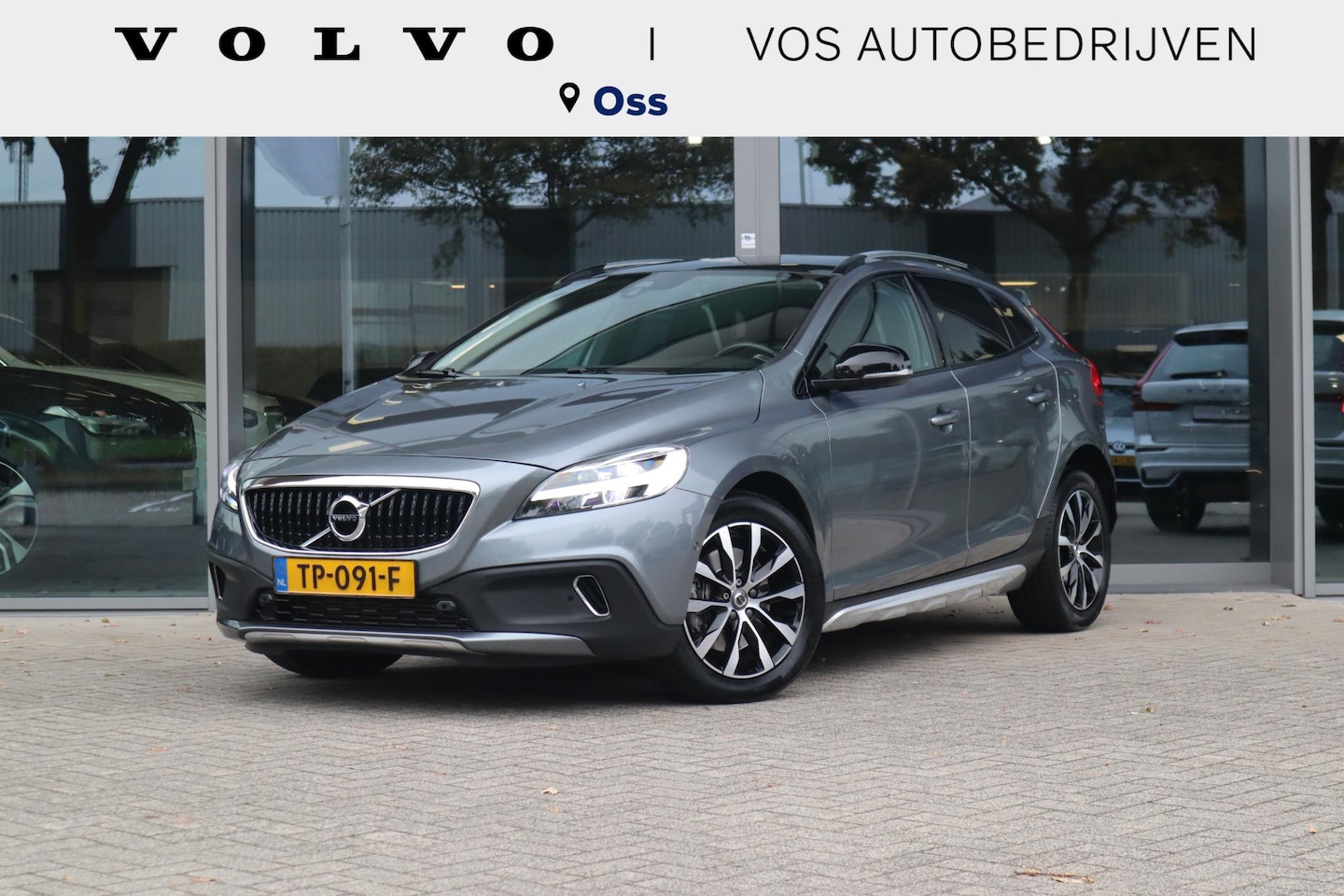 Volvo V40 Cross Country - 1.5 T3 Dynamic Edition 1.5 T3 Dynamic Edition - AutoWereld.nl