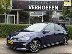Volkswagen Golf - 1.4 TSI PHEV GTE - PANORAMA - APPLE CARPLAY - PARKEER CAMERA - STOEL VERW - KEYLESS - VIRT