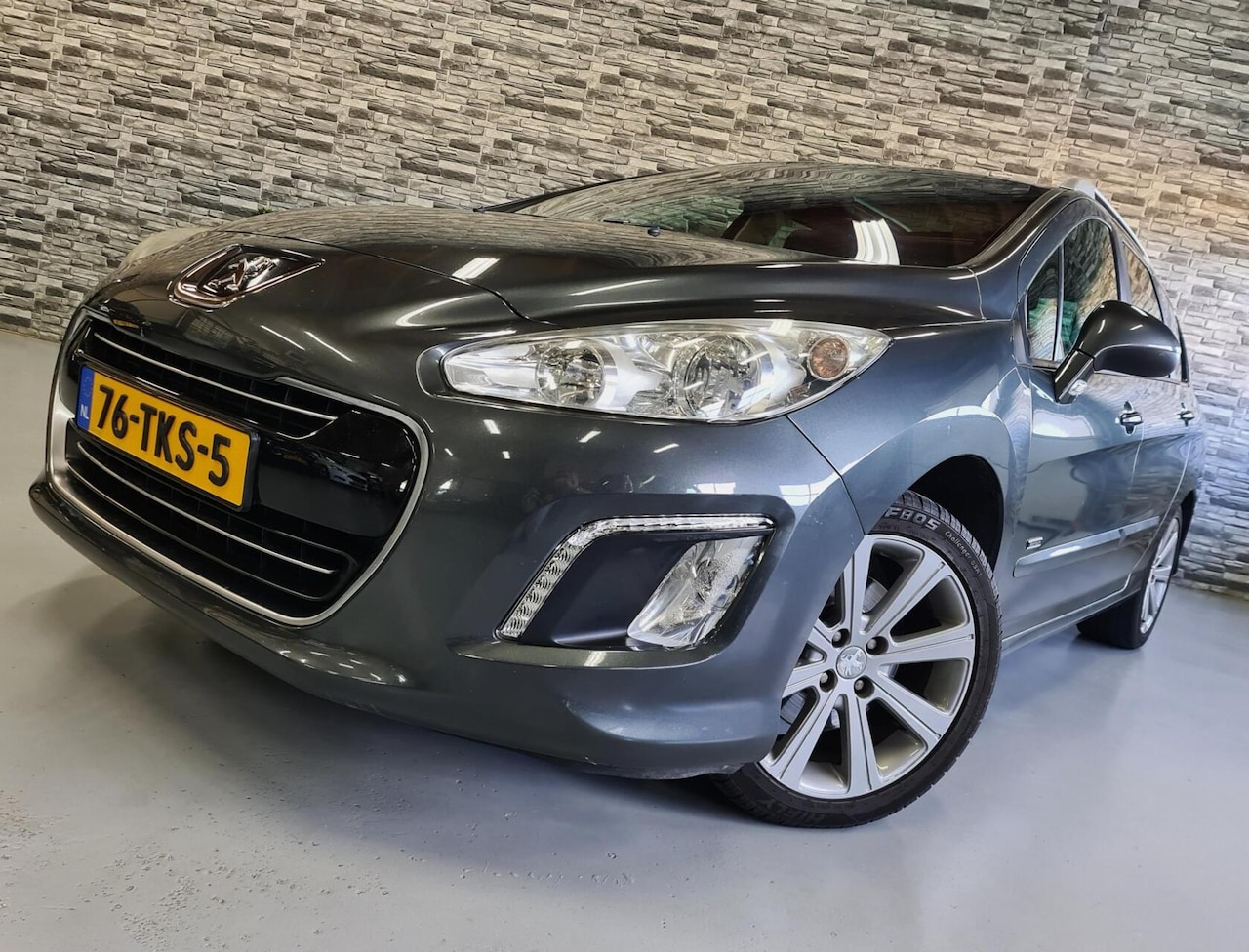 Peugeot 308 SW - 1.6 THP Sportium *Panodak*Trekhaak*Nwe APK*! - AutoWereld.nl
