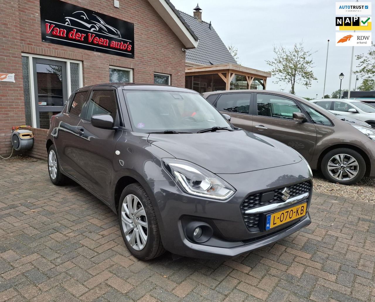 Suzuki Swift - 1.2 Select Smart Hybrid. Navi, camera, carplay, adap.cruise, stoelverwarming, etc,etc. Pri - AutoWereld.nl
