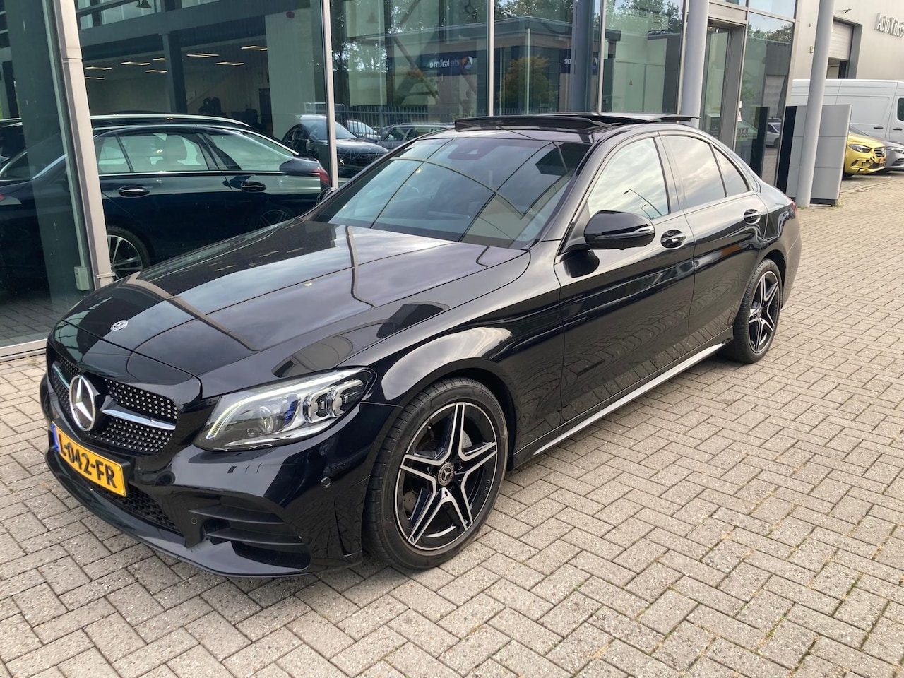 Mercedes-Benz C-klasse - 180 Business Solution AMG AMG,Pano,,Multiebeam - AutoWereld.nl