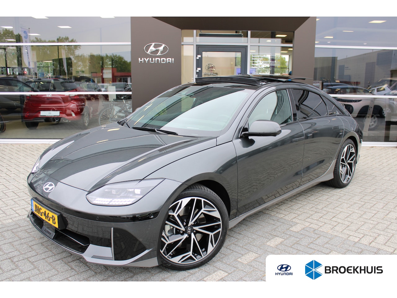 Hyundai IONIQ 6 - Lounge Sky AWD 77.4 kWh | Schuifkantel dak | 20 INCH | Lederen bekleding | 360 Camera | - AutoWereld.nl