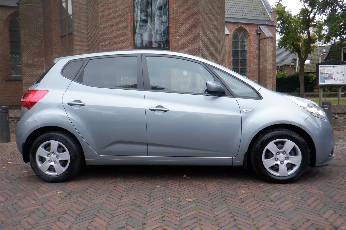 Kia Venga - 1.6 MPi 125pk DynamicPlusLine 72.000 KM - AutoWereld.nl
