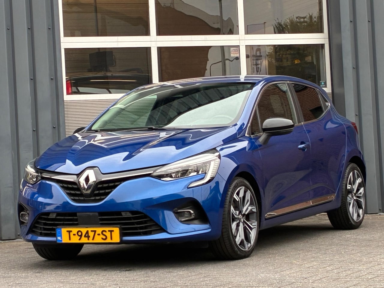 Renault Clio - 1.0 TCe Intens Clima Cruise Camera Stoelverwarming Pdc - AutoWereld.nl