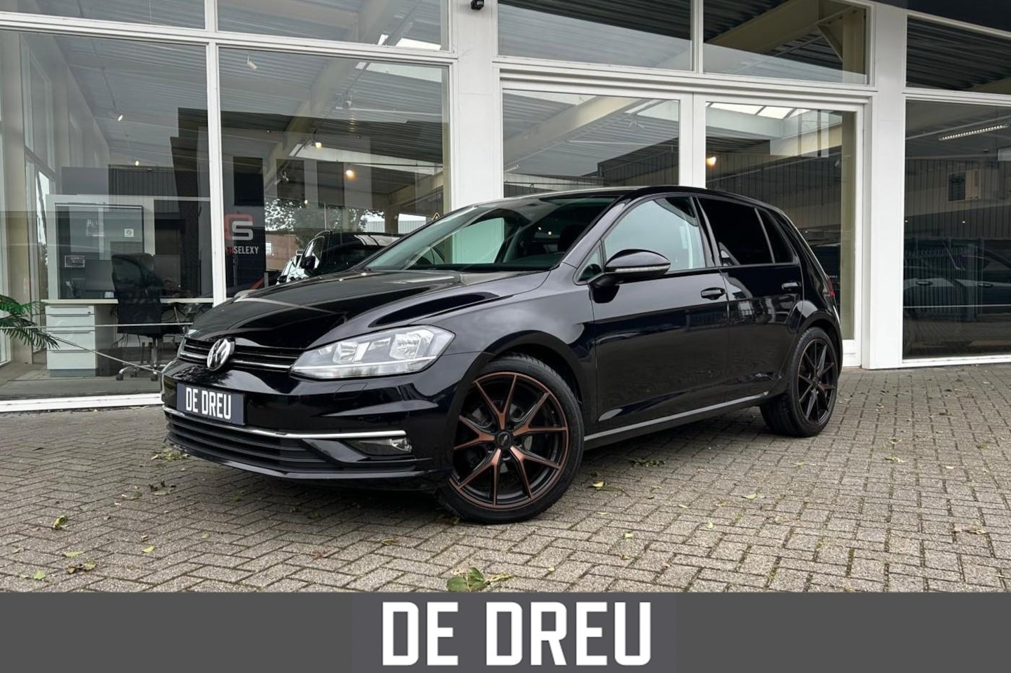 Volkswagen Golf - 1.4 TSI Comfortline | STOELVERWARMING | ADAPTIVE | NAVIGATIE - AutoWereld.nl