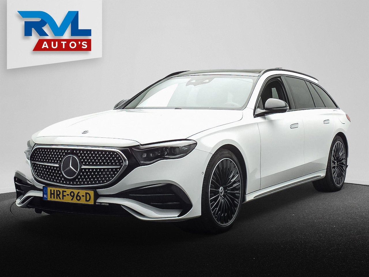 Mercedes-Benz E-klasse Estate - 300 e AMG Line * 3x 3D Display* Pano dak 360 Head up - AutoWereld.nl