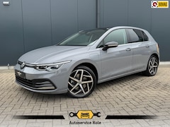Volkswagen Golf - 1.4 eHybrid Style * Camera * Keyless * Memory