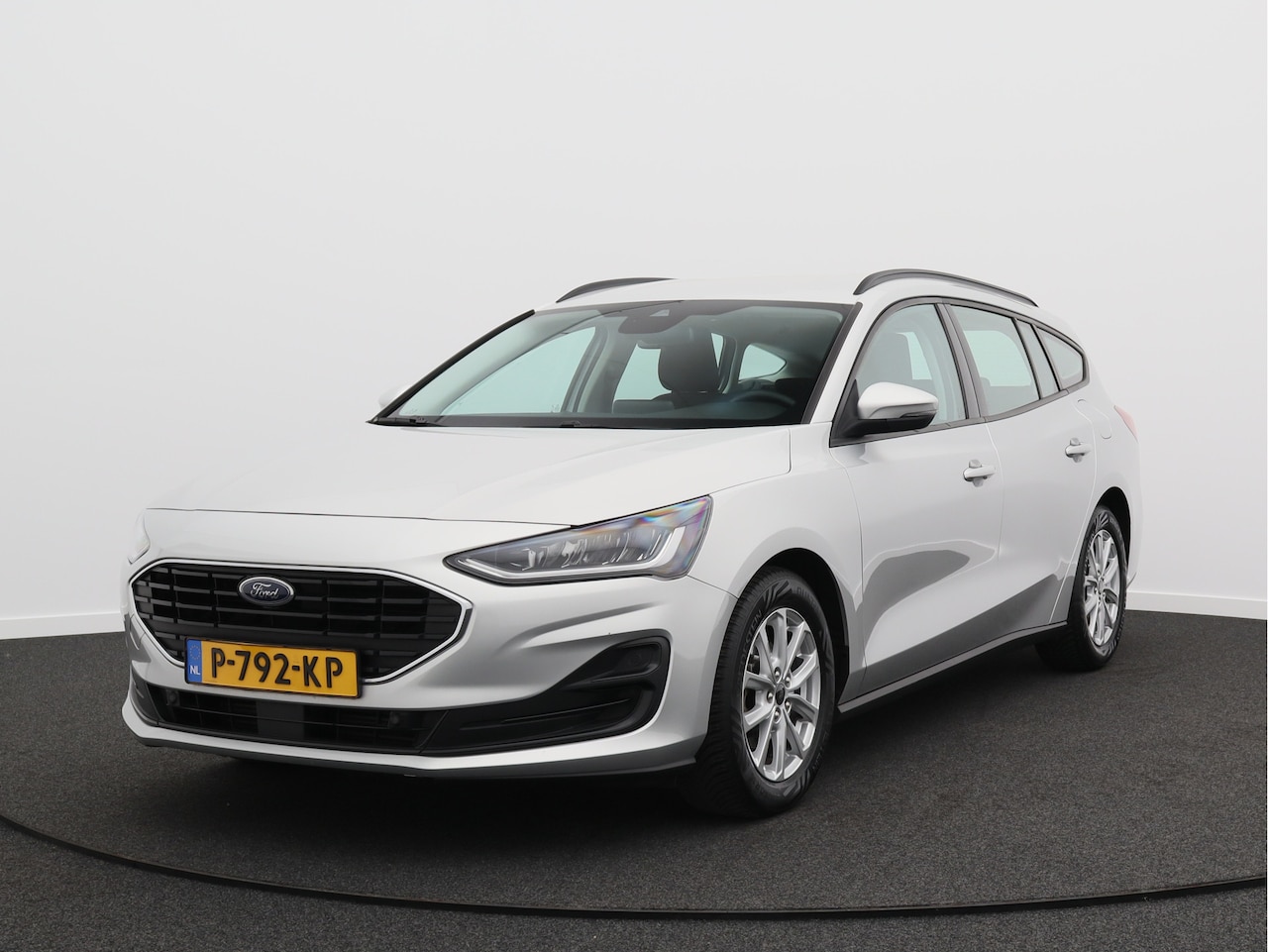 Ford Focus Wagon - 1.0 EcoBoost Connected/ lage km/ zeer mooi! - AutoWereld.nl