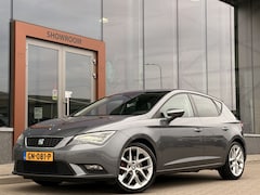 SEAT Leon - 1.0 EcoTSI Style Connect | Pano | Camera | Apple Carplay | Trekhaak
