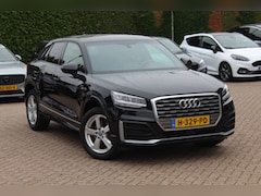 Audi Q2 - 30 TFSI Sport 3x S-line / Trekhaak / Navigatie / Parkeerhulp achter / 17'' / Getint glas /