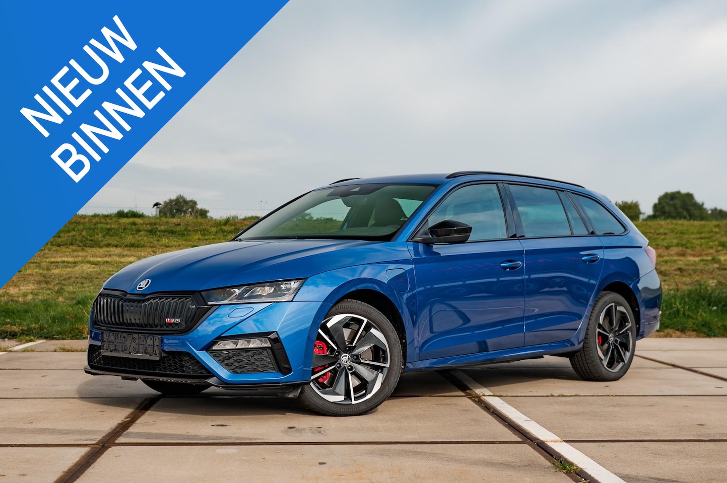 Skoda Octavia Combi - 1.4 TSI RS iV PHEV | ALCANTARA SPORT COMFORT STOELEN ! TREKHAAK - AutoWereld.nl