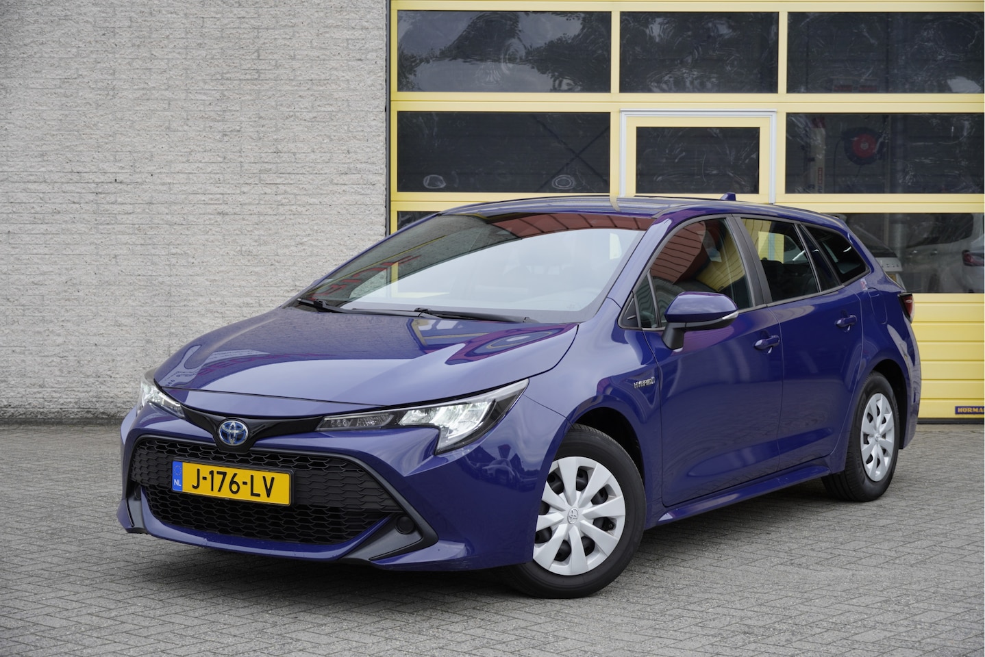 Toyota Corolla Touring Sports - 1.8 Hybrid Comfort bj2020 Led | Trekhaak | App-Connect | Achteruitrijcamera | Climate cont - AutoWereld.nl