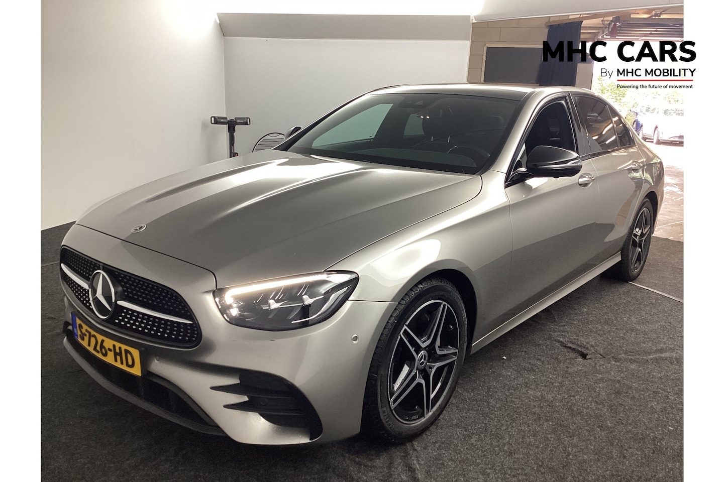 Mercedes-Benz E-klasse - 200 Business Solution AMG | Panormadak | Trekhaak |* - AutoWereld.nl