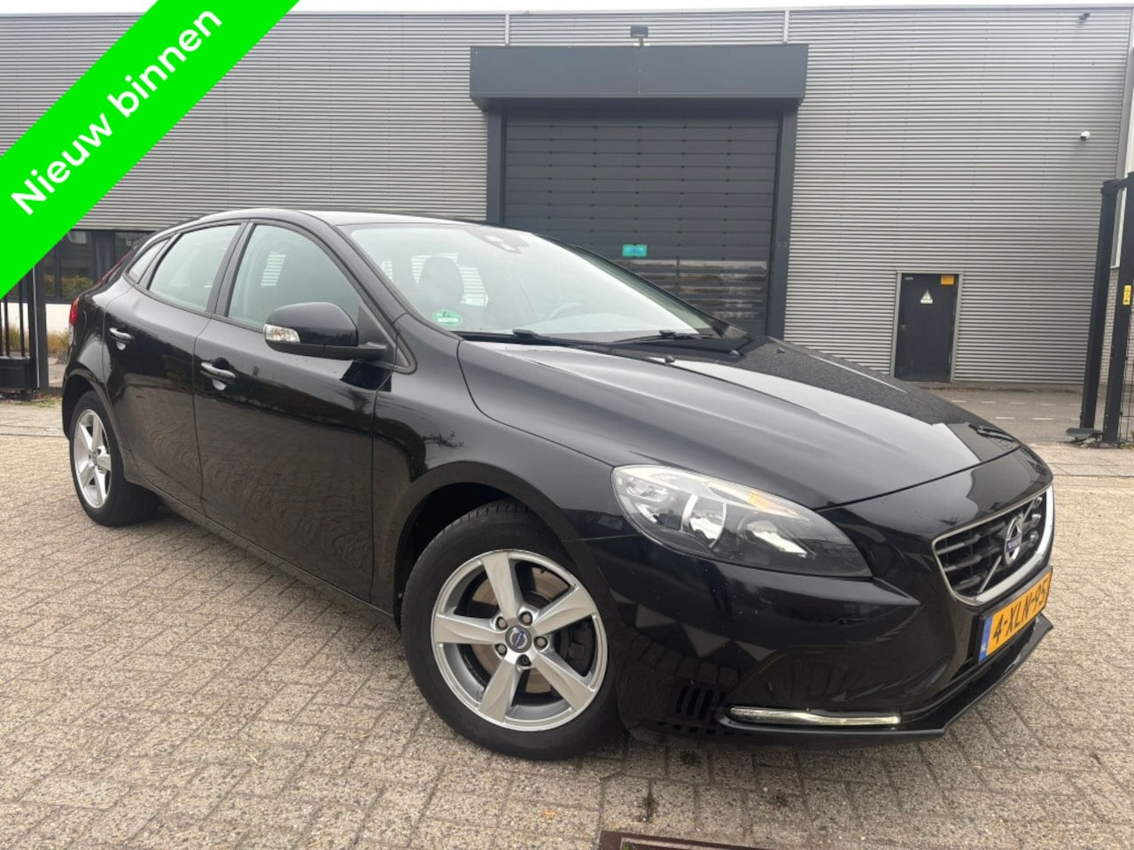 Volvo V40 - 2.0 D4 Navigatie|Clima 190Pk 2014 - AutoWereld.nl