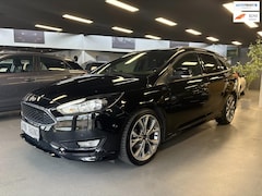 Ford Focus Wagon - 1.0 ST - Line