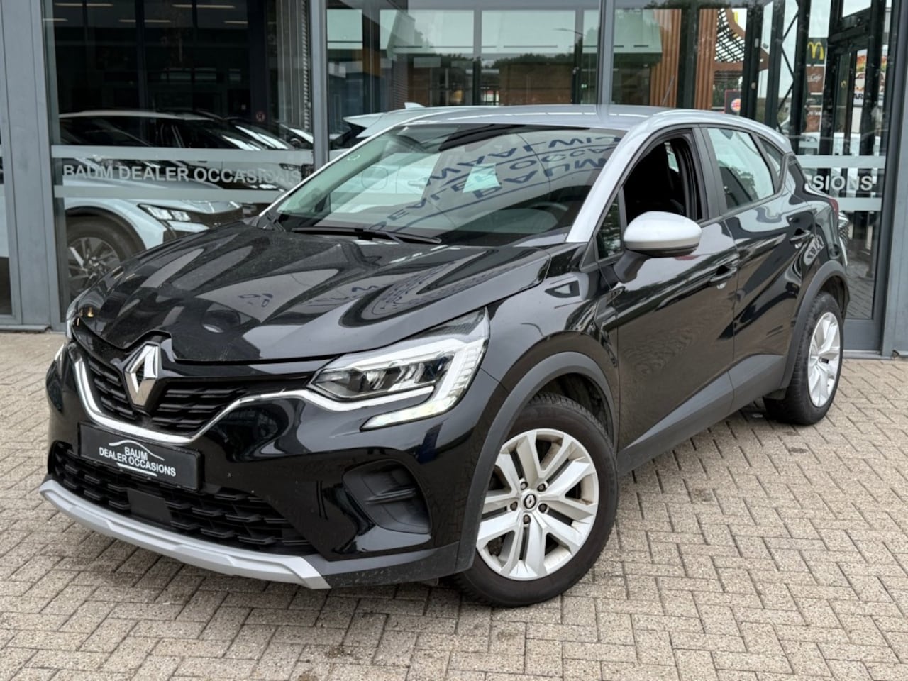Renault Captur - 1.0 TCE ZEN NAVI PDC AIRCO TWOTONE STOELVW - AutoWereld.nl
