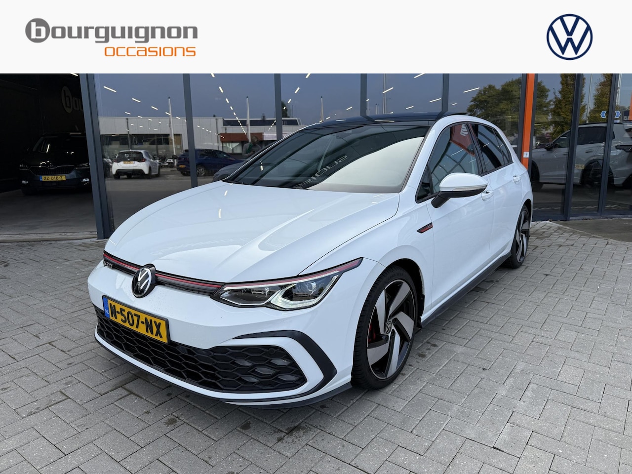 Volkswagen Golf - 2.0 TSi GTi 245 Pk | Panoramadak | Full LED | Camera | Volledig Leder | Adaptive Cruise | - AutoWereld.nl
