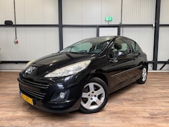 Peugeot 207 - 1.6 3 drs - navigatie - ecc - cruise