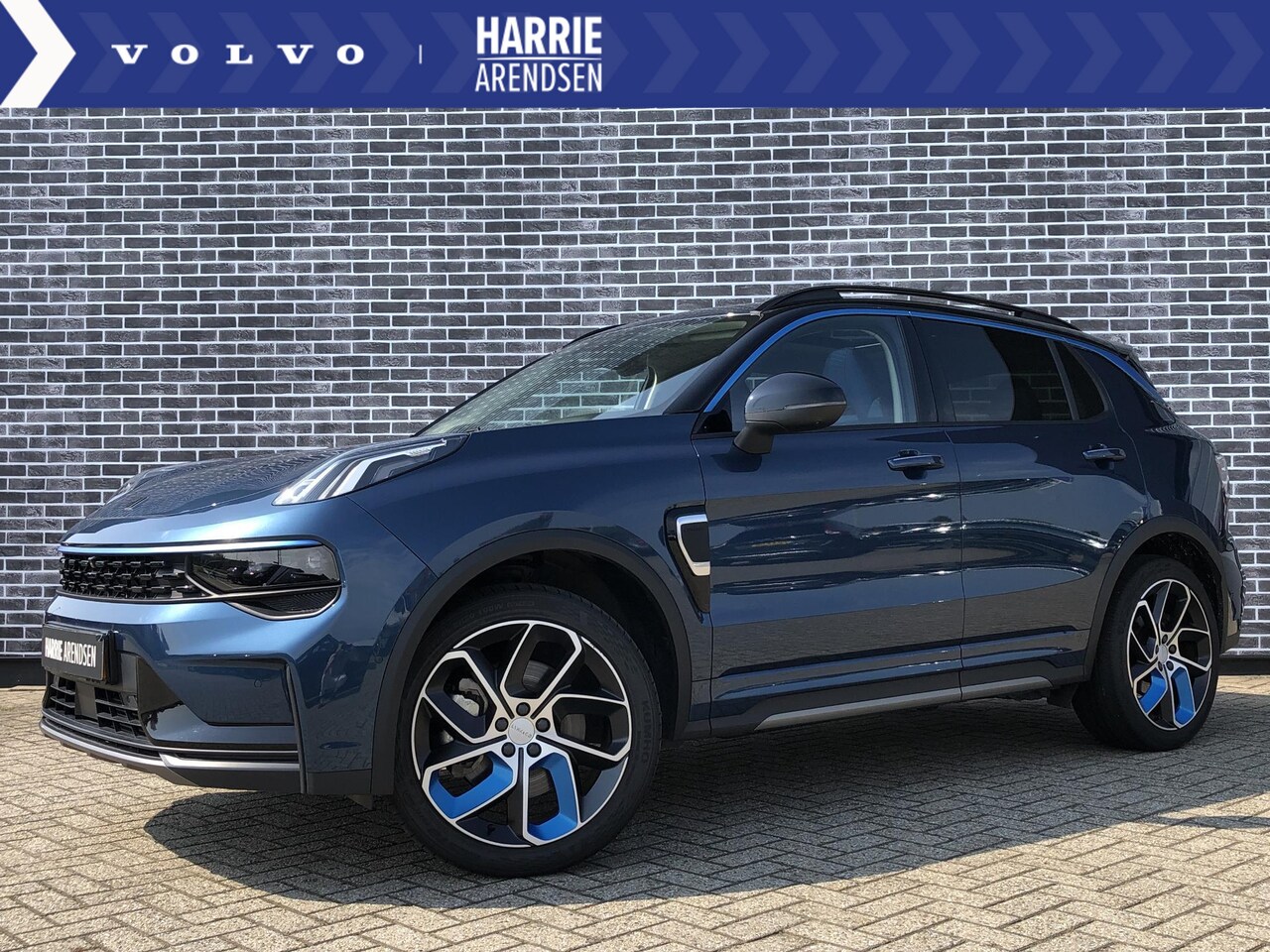 Lynk & Co 01 - Plug-in Hybrid | Panoramadak | Adaptive cruise control | LED koplampen | 20" velgen | Navi - AutoWereld.nl