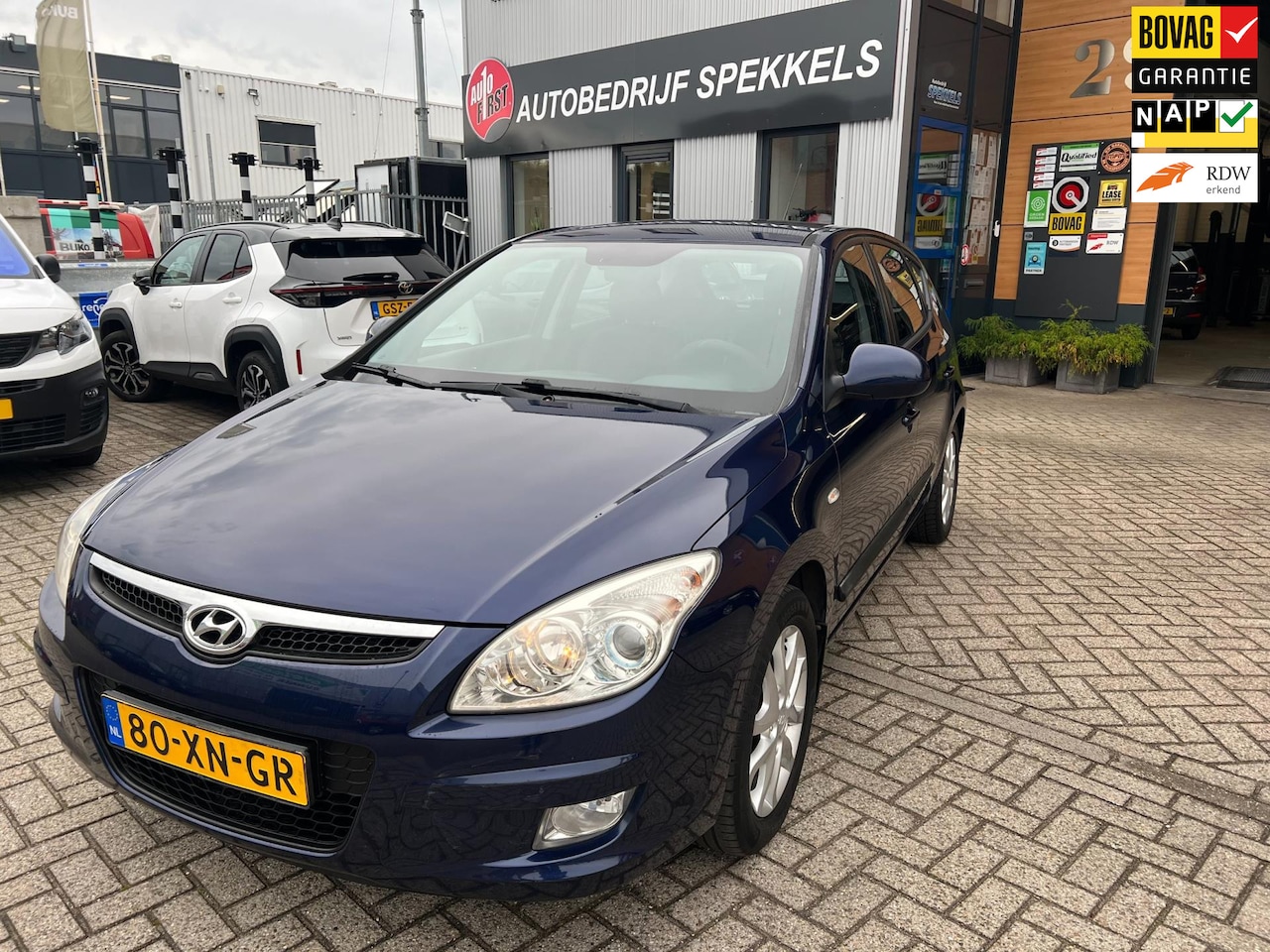 Hyundai i30 - 1.6i Dynamic Luxe 3 Maanden garantie nieuwe apk aflevering beurt compleet gereinigd en gep - AutoWereld.nl