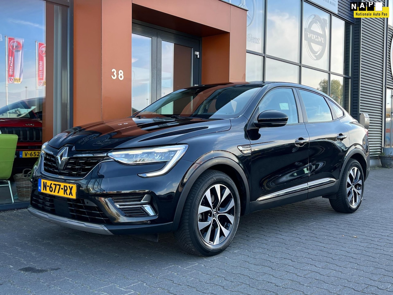 Renault Arkana - 1.6 E-Tech Hybrid Zen|Aut.|Cruise|Carplay|PDC - AutoWereld.nl