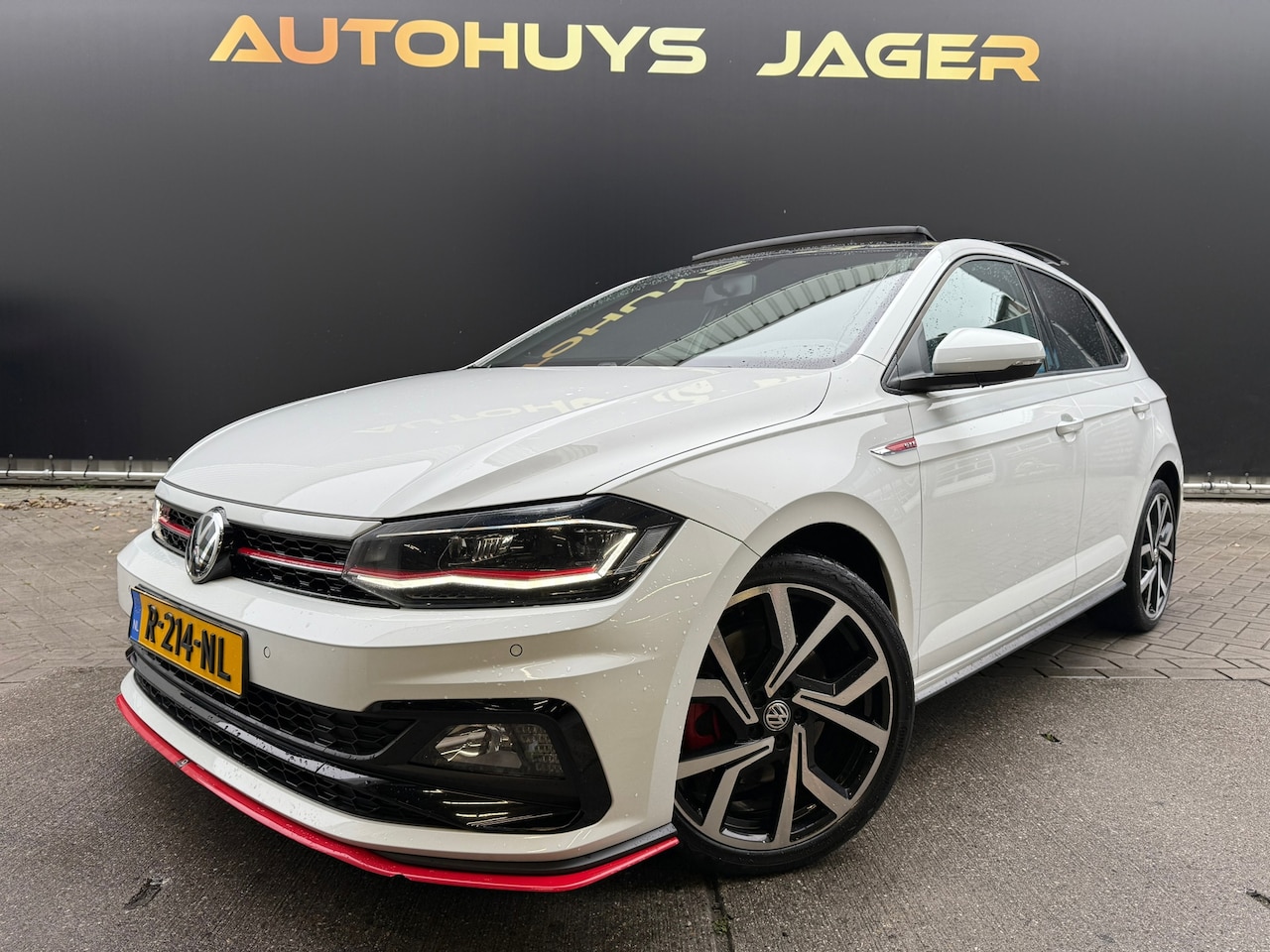 Volkswagen Polo - 2.0 TSI GTI|Pano|Maxton|Carplay|Automaat - AutoWereld.nl