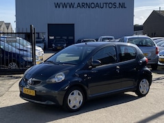 Toyota Aygo - 1.0-12V + 5-DEURS, APK TOT 08-11-26, STUURBEKRACHTIGING, ELEK-RAMEN, RADIO-CD-MP3-AUX, ISO
