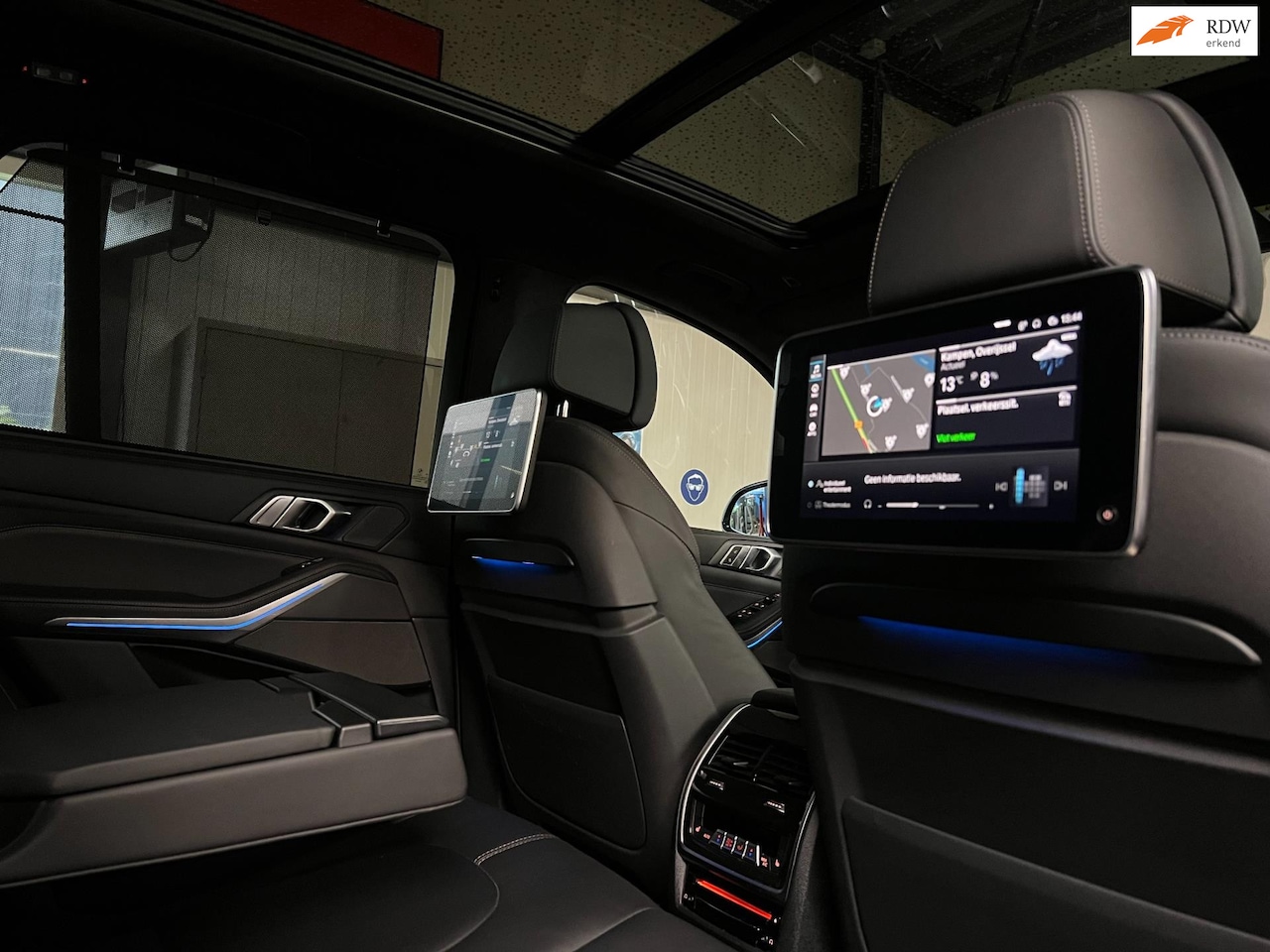 BMW X5 - 45e M-Sport, 4 wielbest,Massage,Koeling,Laser,Harman,Schermpjes achterin!! - AutoWereld.nl