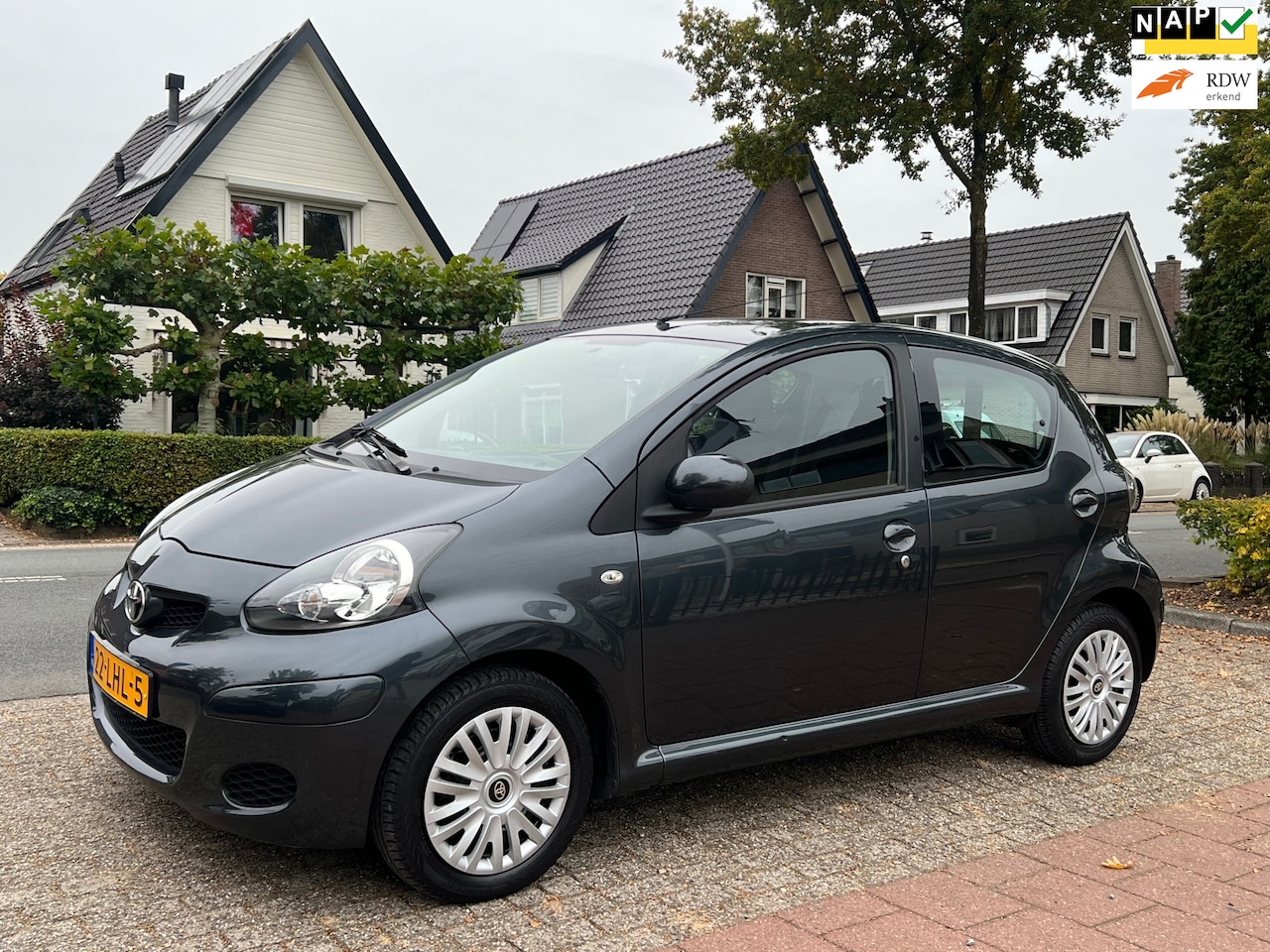Toyota Aygo - 1.0-12V Exclusive 108.000 km NL-AUTO-NAP. - AutoWereld.nl