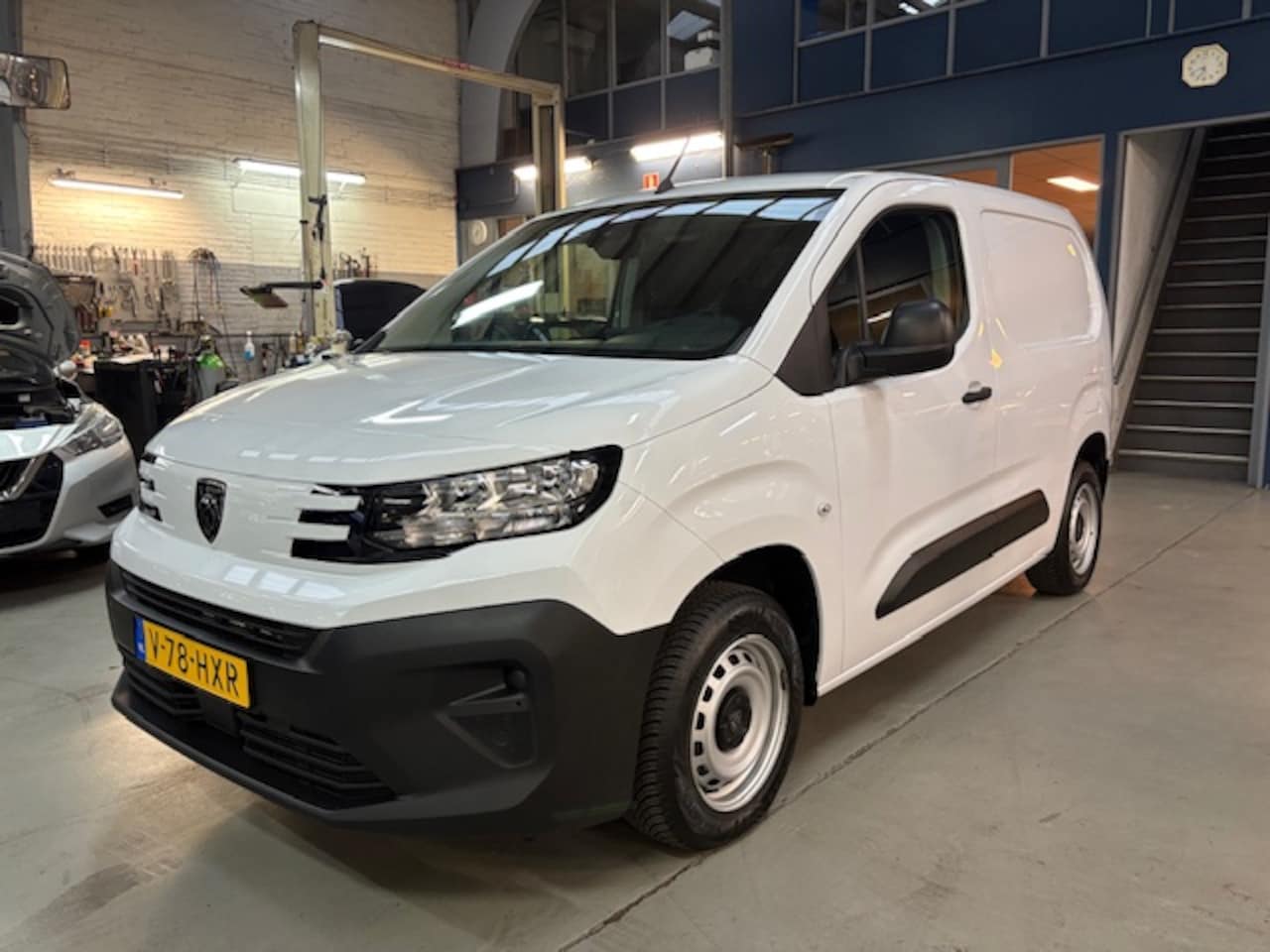Peugeot Partner - 1.5 BlueHDi 100pk S&amp;S L1 - AutoWereld.nl