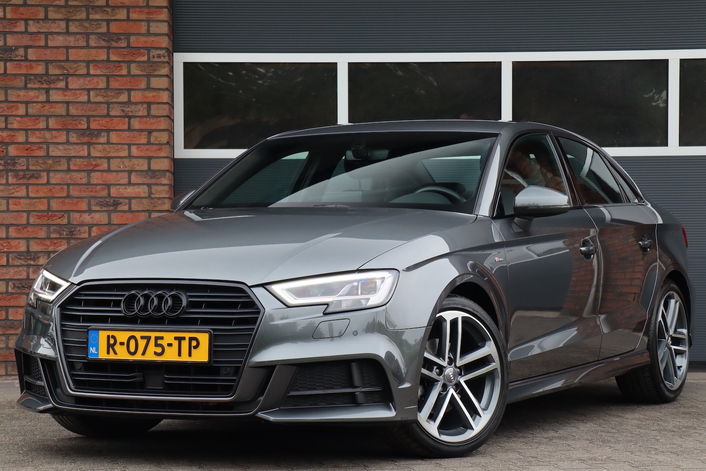 Audi A3 Limousine - 30 TFSI Sport S Line Edition Active Info - AutoWereld.nl