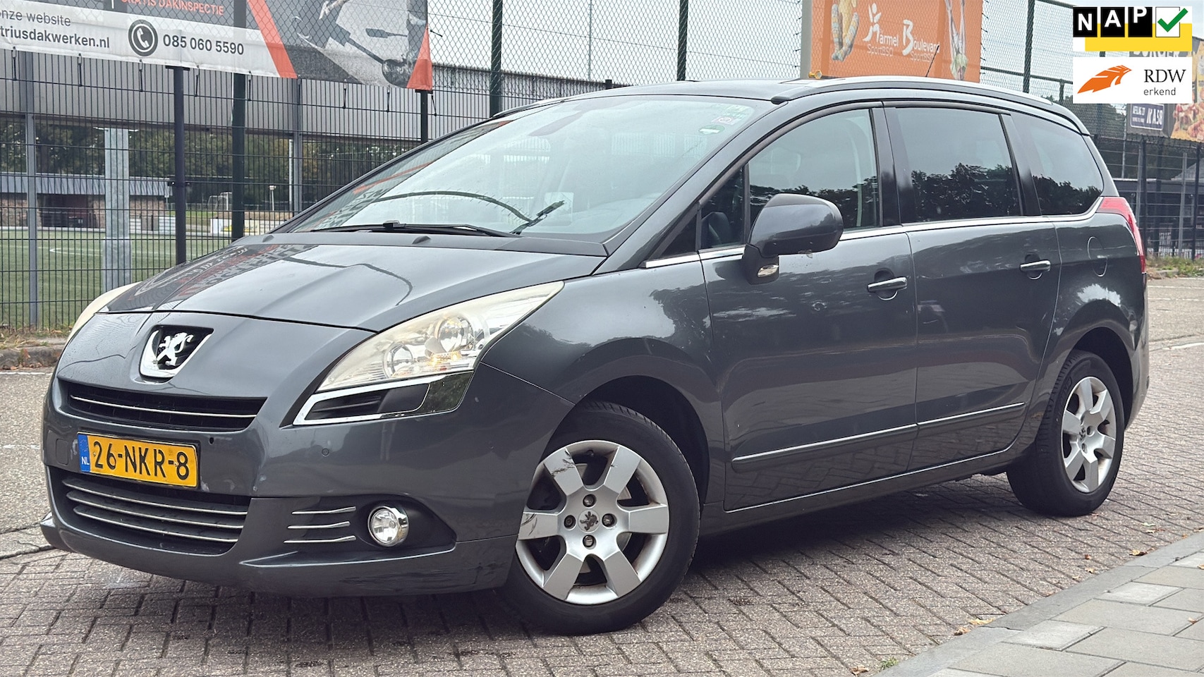 Peugeot 5008 - 1.6 THP Blue Lease Executive 7p. 1.6 THP Blue Lease Executive 7p. - AutoWereld.nl