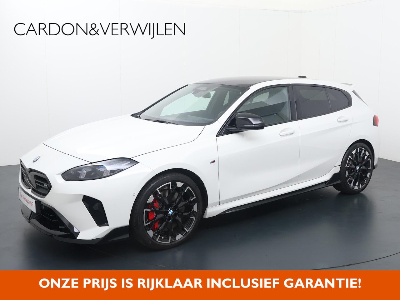 BMW 1-serie - M135 xDrive 19 "LM M-velgen | M-ec-en interieur | 300 PK | Head up display | Navigatiesyst - AutoWereld.nl