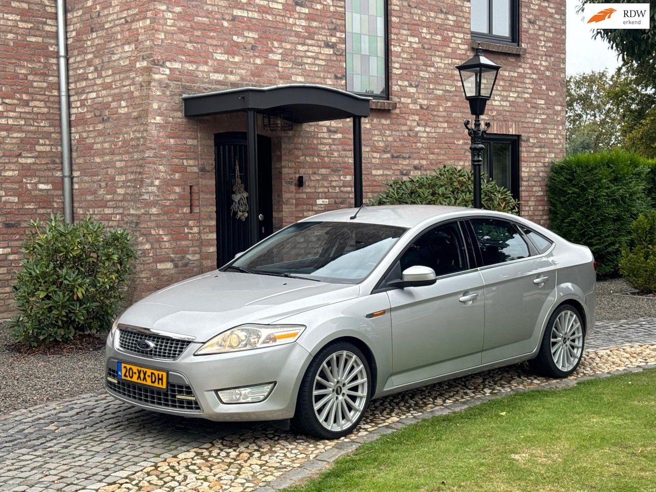 Ford Mondeo - 2.5-20V Titanium Leer 18inch! - AutoWereld.nl