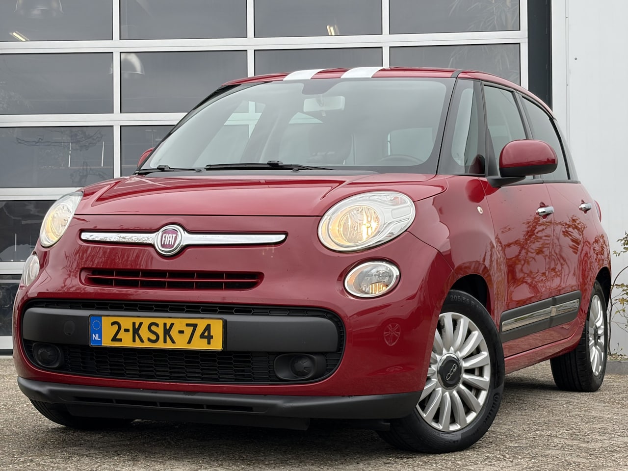Fiat 500 L - 0.9 TwinAir Easy Eco 105pk | APK tot 18-06-2026! | Airco | Bluetooth | Cruise control | Li - AutoWereld.nl