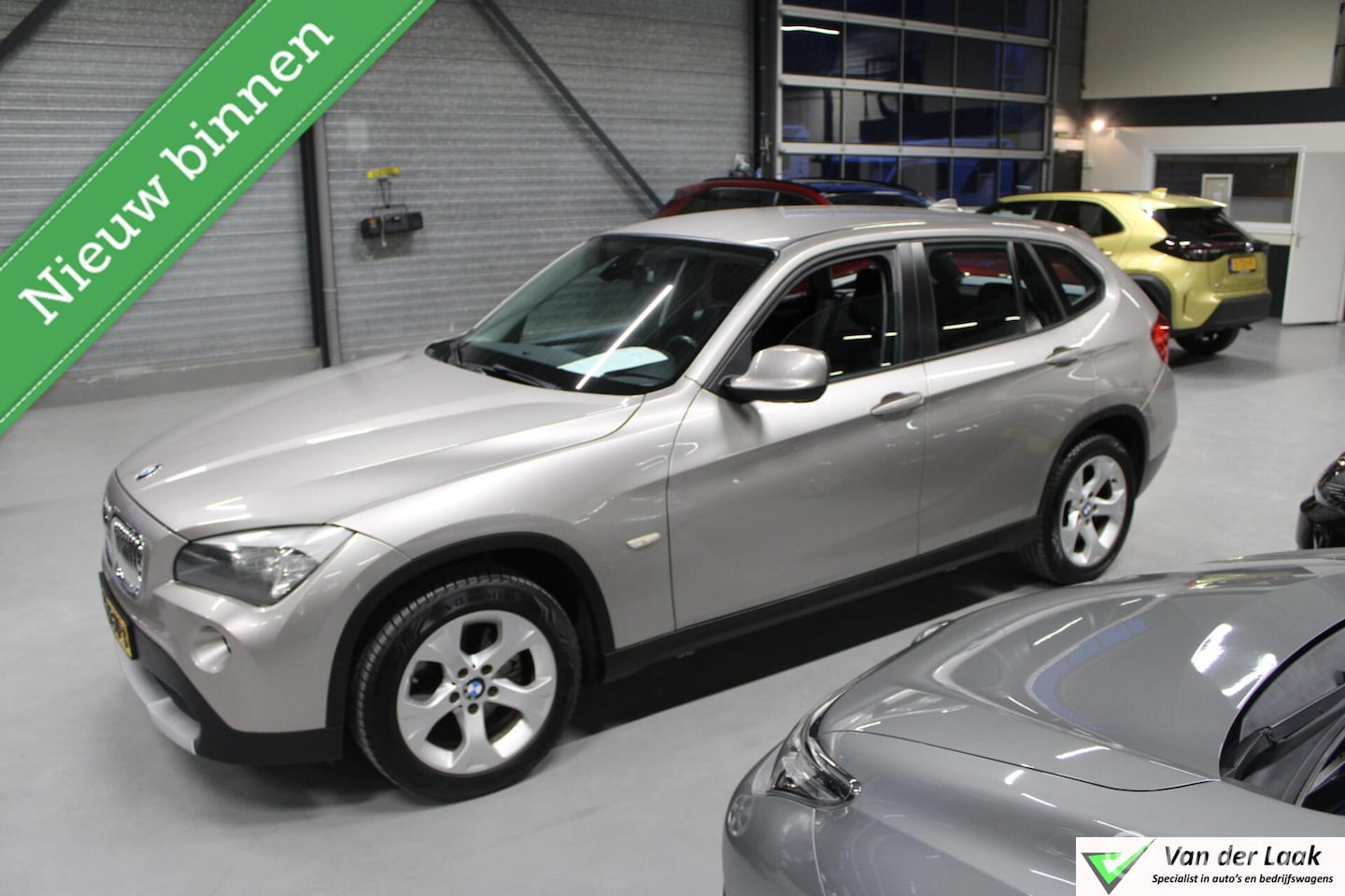 BMW X1 - sDrive18i Executive NL Auto Boekjes | Trekhaak | Navigatie - AutoWereld.nl