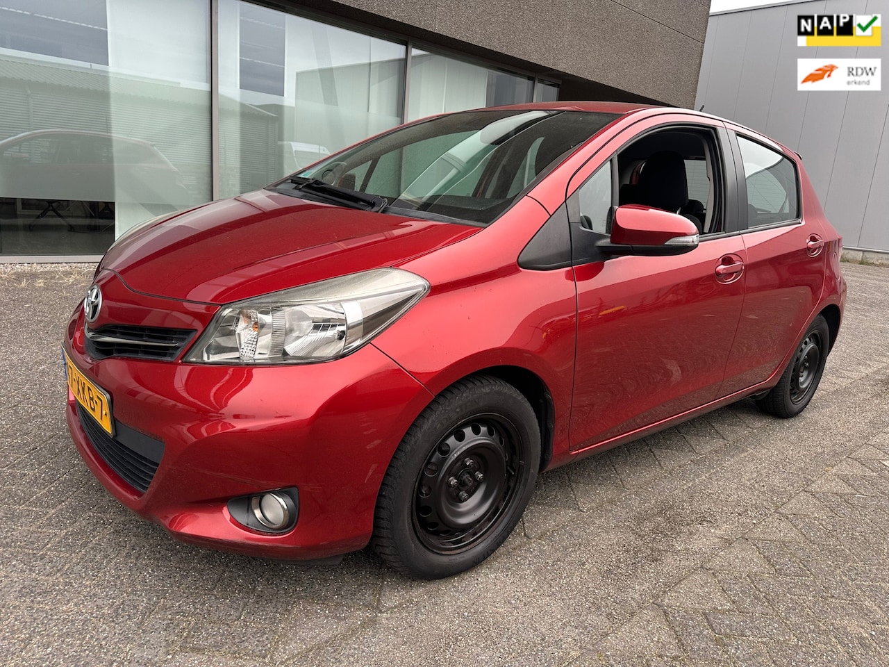 Toyota Yaris - 1.3 VVT-i Dynamic CLIMAT BJ 7-2012 APK 4-2026 - AutoWereld.nl