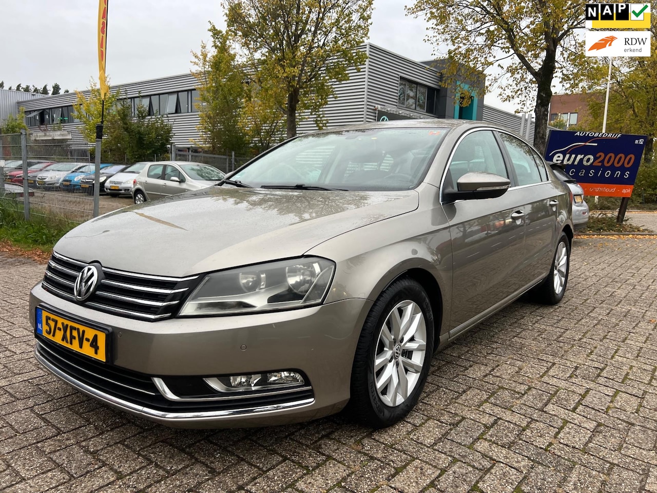 Volkswagen Passat - 1.4 TSI High Executive Line BlueMotion 1.4 TSI High Executive Line BlueMotion - AutoWereld.nl