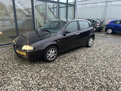 Alfa Romeo 147 - 1.6 T.Spark Veloce Distinctive