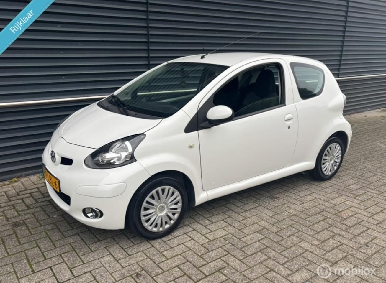 Toyota Aygo - 1.0-12V |Dealer Onderhouden| Electrisch Pakket | Lage KM | NWE APK|Centrale Deur - AutoWereld.nl