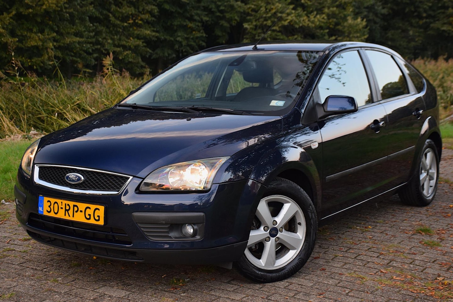 Ford Focus - 1.6-16V Futura*1e Eigenaar*AUTOMAAT*Leder*44Dkm*NAP* - AutoWereld.nl