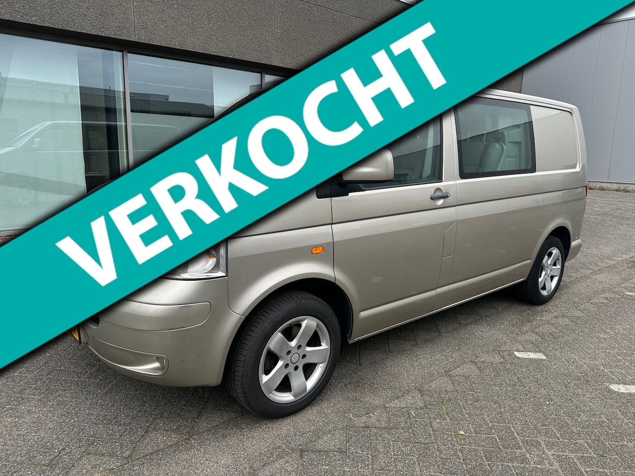 Volkswagen Transporter - 1.9 TDI 300 Budgetline DC AIRCO BJ 11-2005 APK 9-2026 - AutoWereld.nl