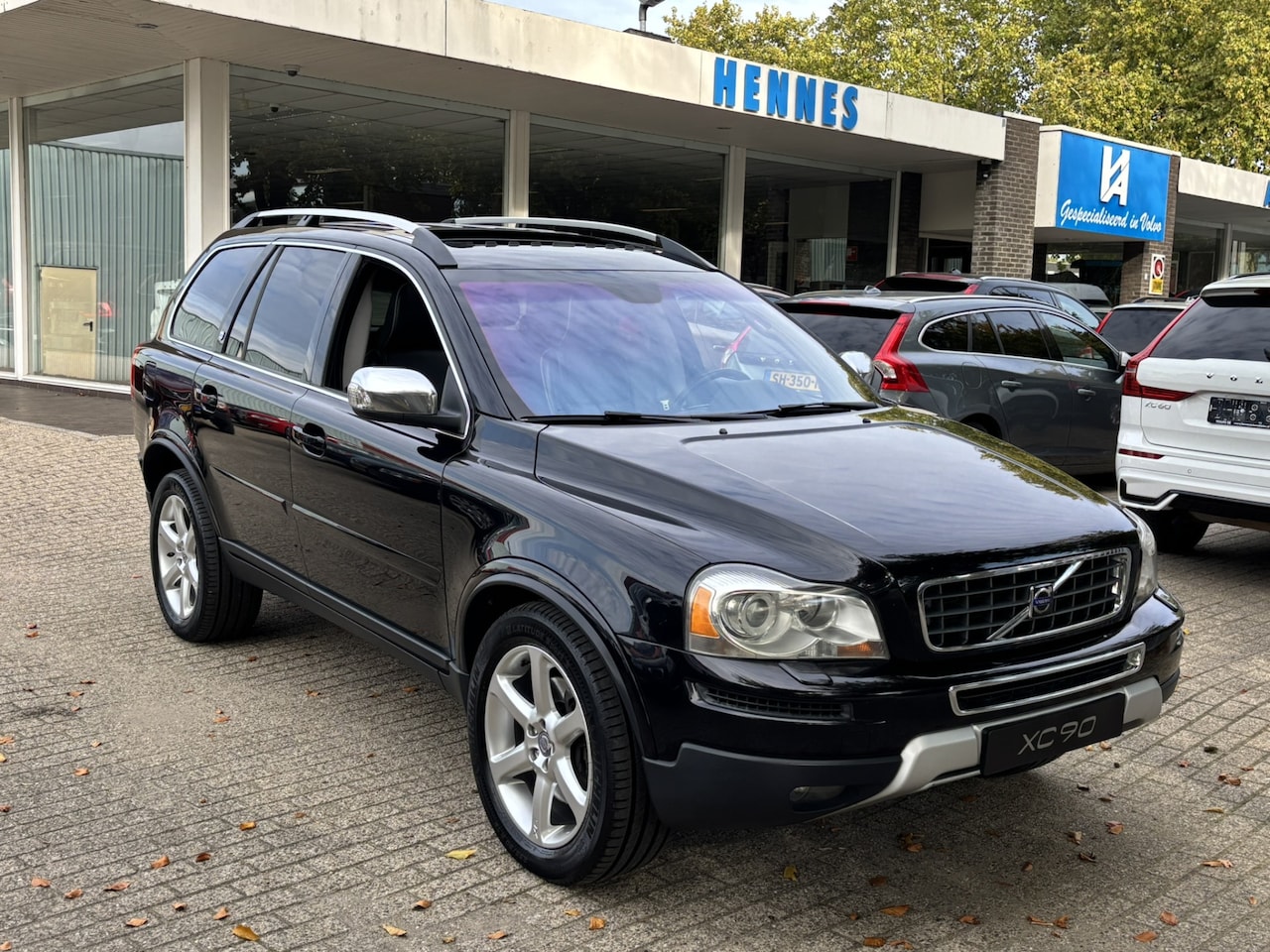 Volvo XC90 - 4.4 V8 AWD Executive Schuifdak LPG 7P BTW voordeel €1000,- - AutoWereld.nl