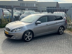 Peugeot 308 SW - 1.2 PureTech Blue Lease Executive 130PK NL AUTO NAP Navi l Pano l Trekhaak l LED l PDC l C