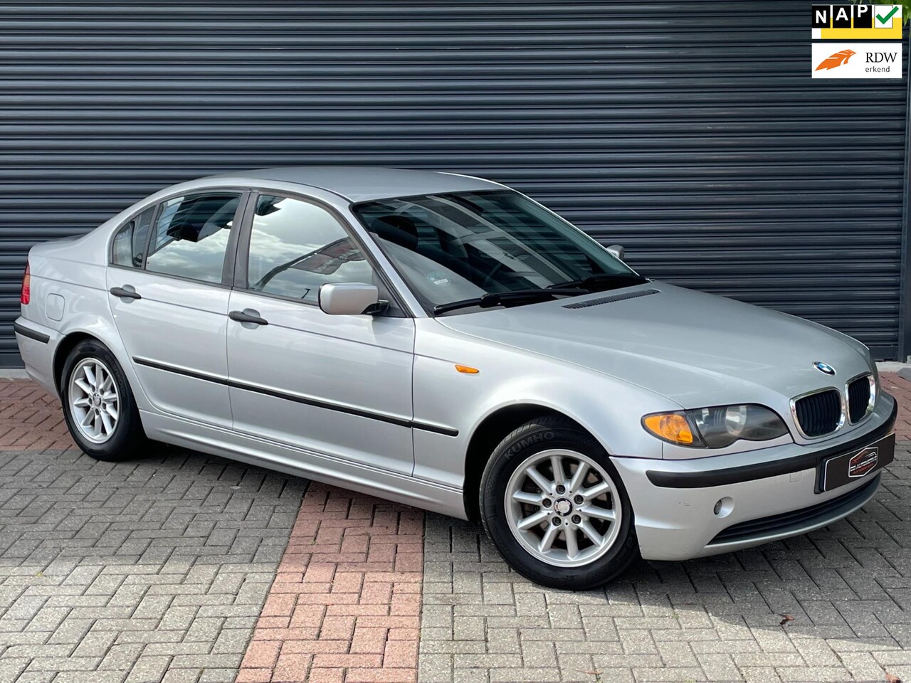 BMW 3-serie - 316i Executive Cruise | Clima | Trekhaak | Automaat - AutoWereld.nl