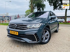 Volkswagen Tiguan - 1.5 TSI R-Line Business Pano Virtueel cockpit Camera