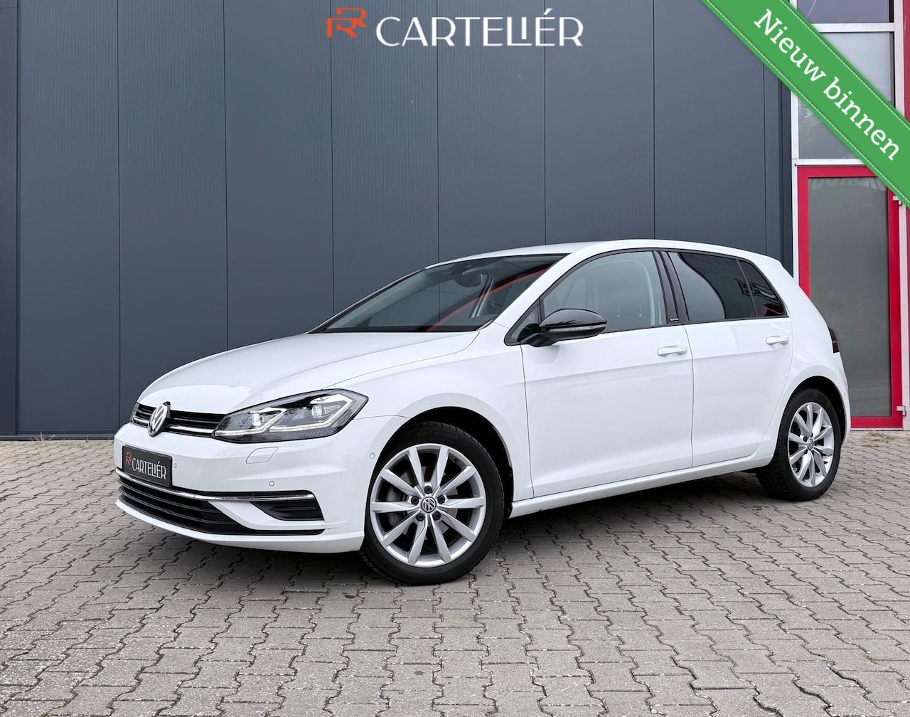 Volkswagen Golf - | IQ Drive | Highline | LED | Adaptive Cruis - AutoWereld.nl