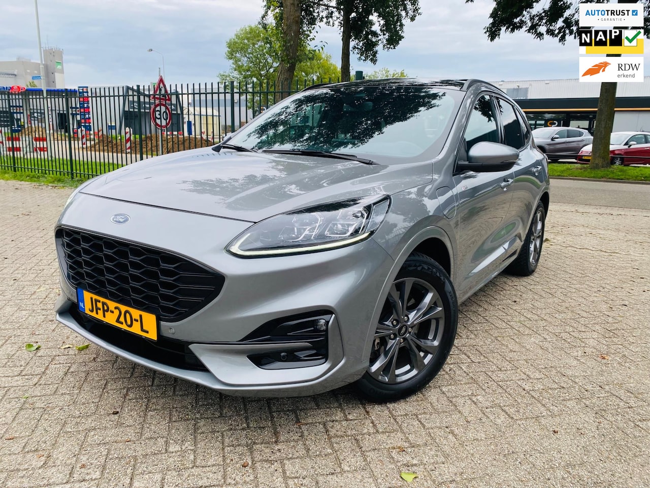 Ford Kuga - 2.5 PHEV ST-Line PHEV Pano Aut Trekhaak Virtueel - AutoWereld.nl