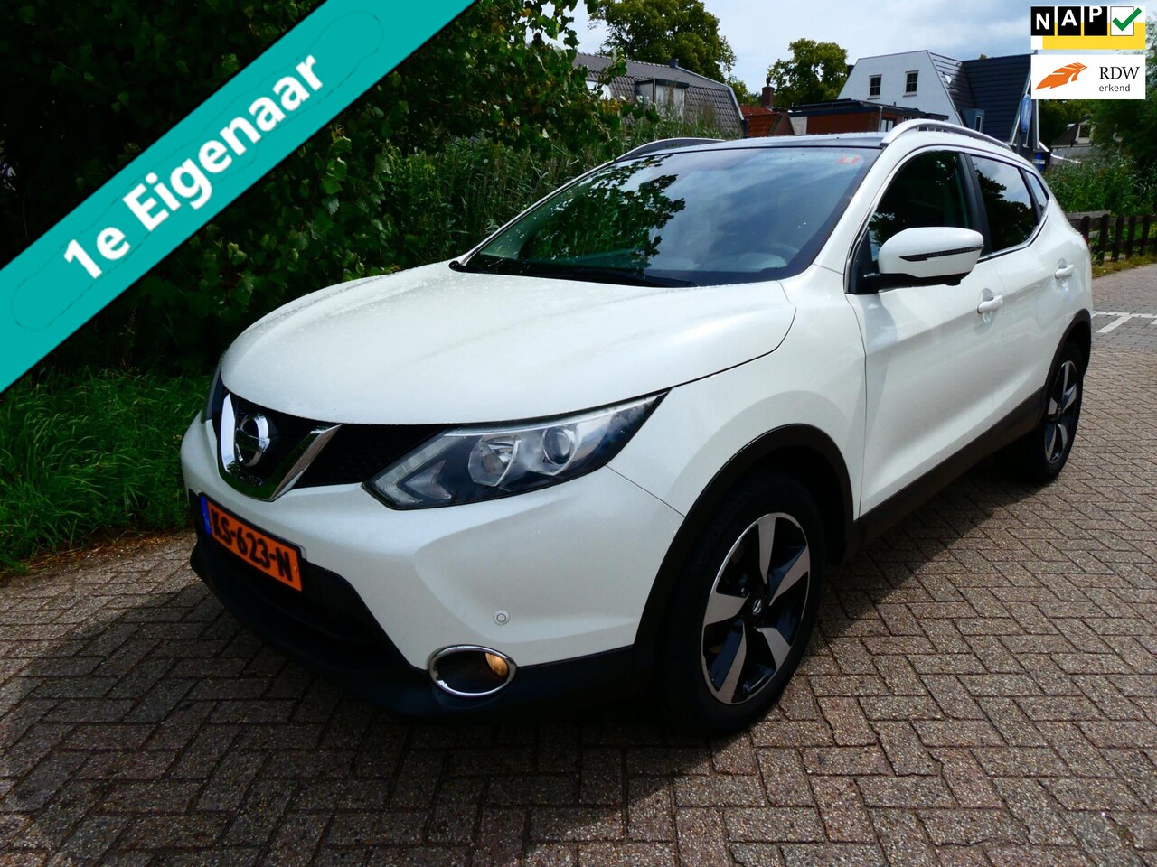 Nissan Qashqai - 1.2i 116pk 1e eig. Clima Cruise Navi Panorama Trekhaak 1200kg. - AutoWereld.nl