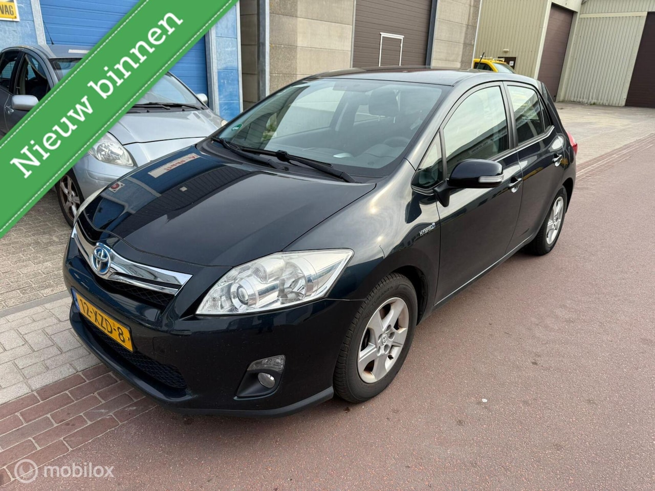 Toyota Auris - 1.8 Full Hybrid 174.428 KM Camera, Airco, Navi,Cruis C. Zeer nette auto! - AutoWereld.nl